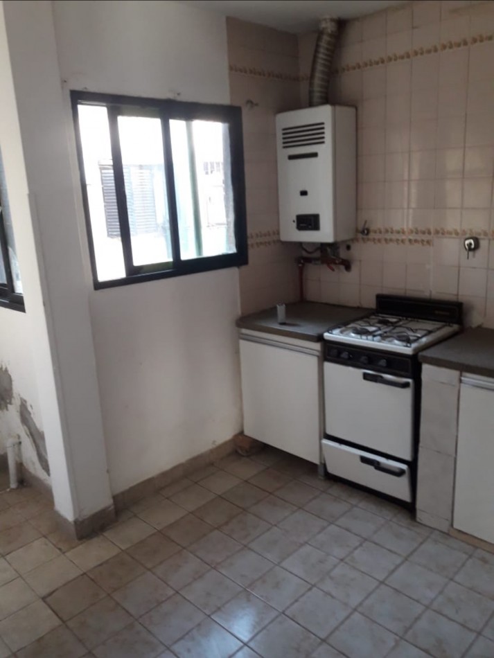 Venta dpto de dos dormitorios calle Bolivia 597 