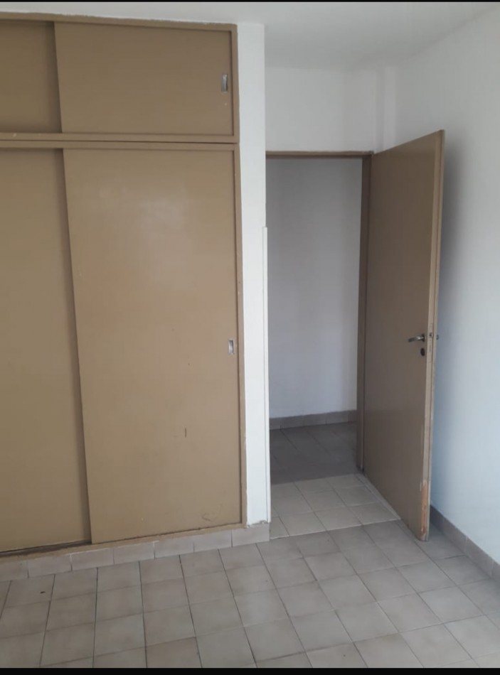 Venta dpto de dos dormitorios calle Bolivia 597 