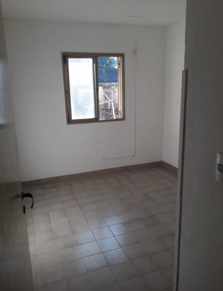 Venta dpto de dos dormitorios calle Bolivia 597 