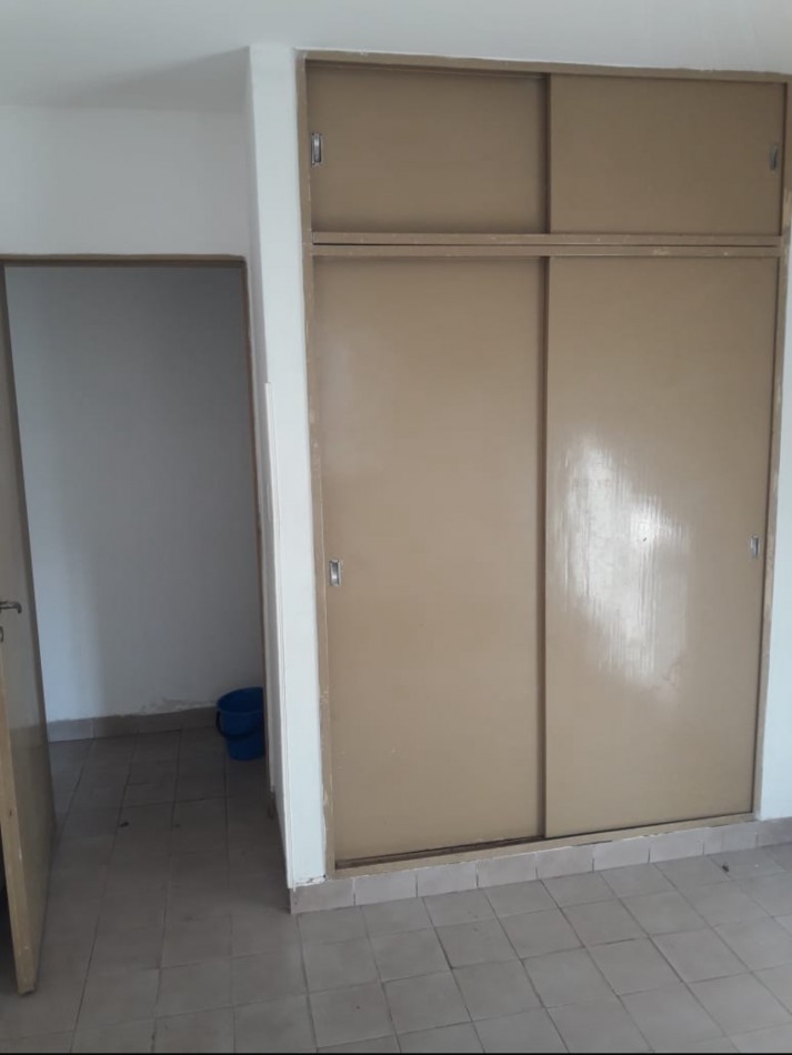 Venta dpto de dos dormitorios calle Bolivia 597 