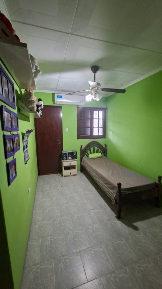 CASA EN VENTA 6 HABITACIONES - 25 DE MAYO 1700