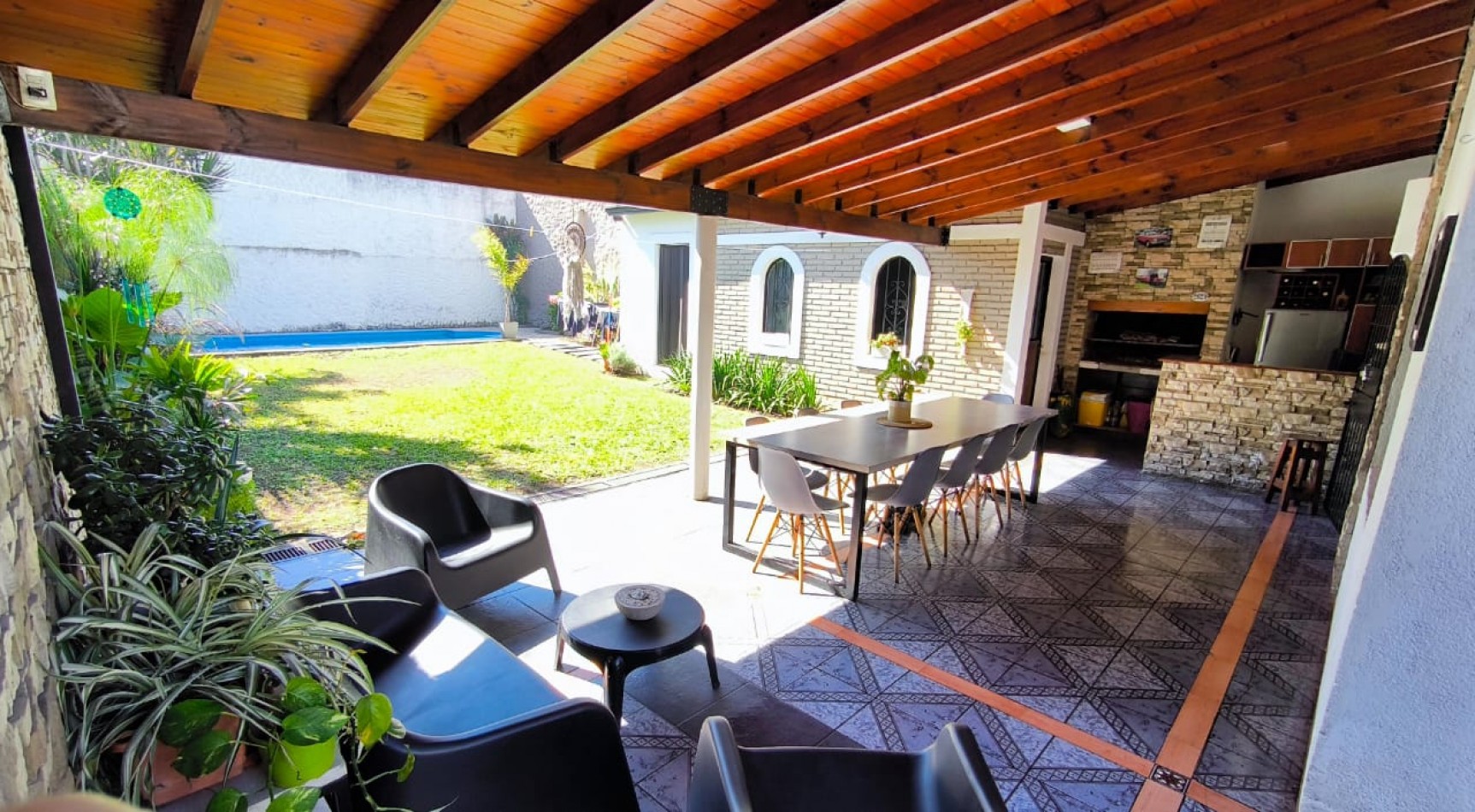 CASA 3 DORMITORIOS - ALTURA MATE DE LUNA 2600