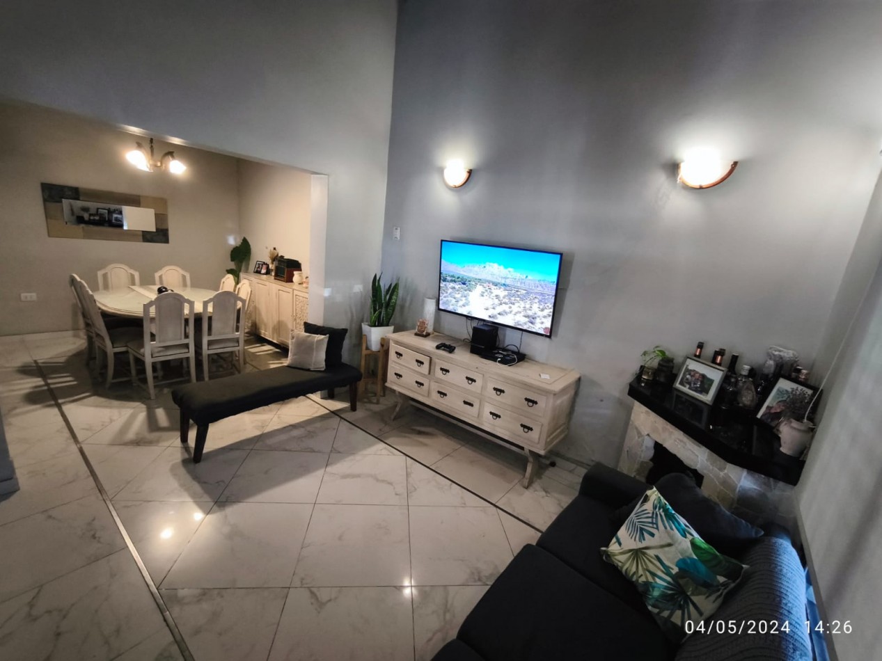 CASA 3 DORMITORIOS - ALTURA MATE DE LUNA 2600