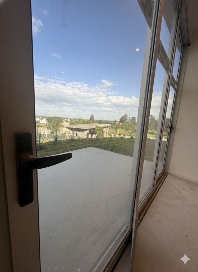 ESPECTACULAR CASA DE DISEÑO EN ALQUILER - YERBA BUENA