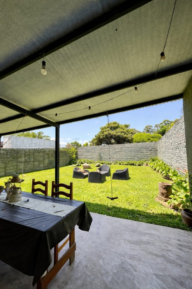 HERMOSA CASA DE 2 PLANTAS Y 5 HABITACIONES EN YERBA BUENA 