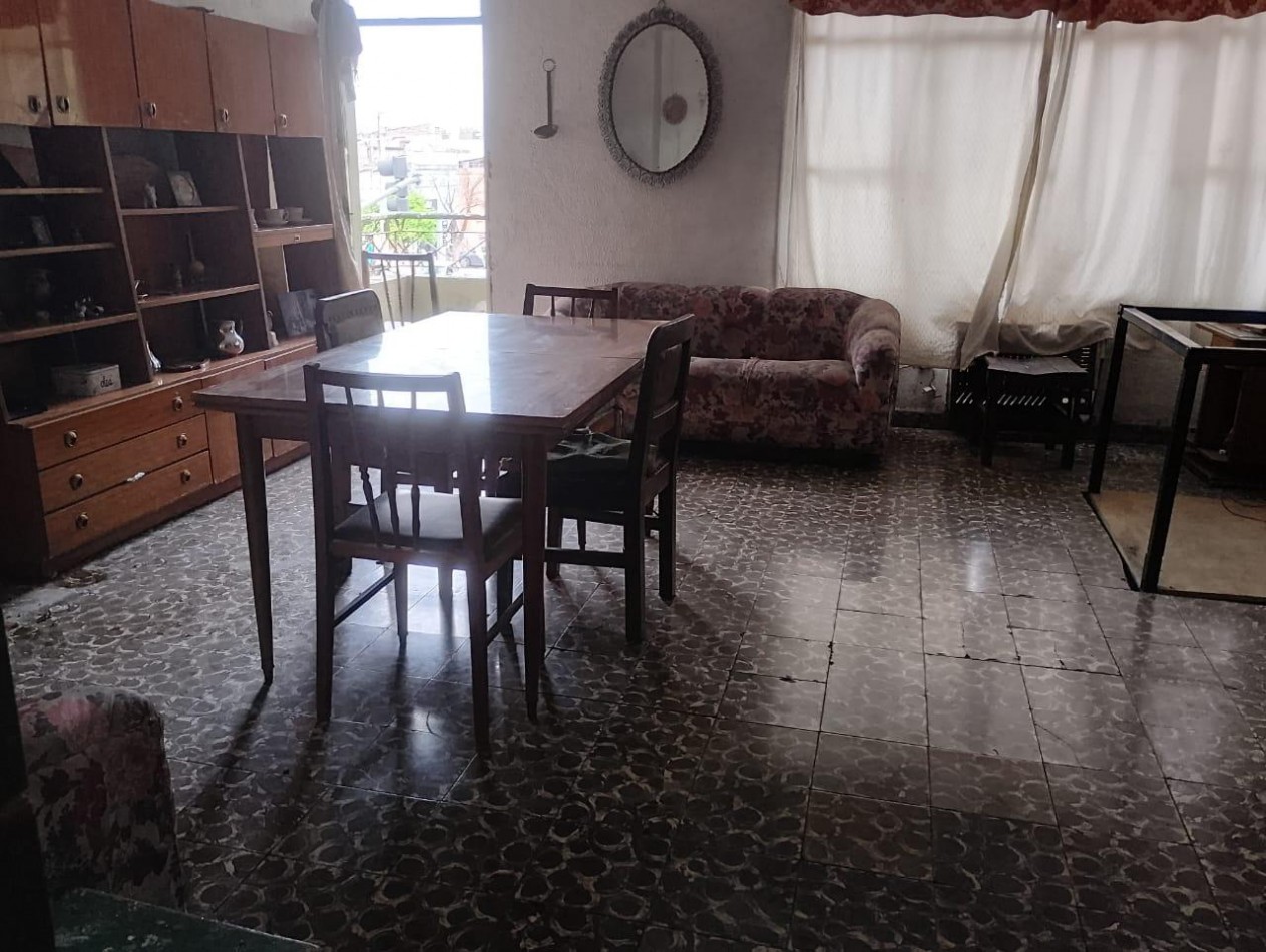 PROPIEDAD CON DESTINO COMERCIAL Y RESIDENCIAL EN AV MITRE