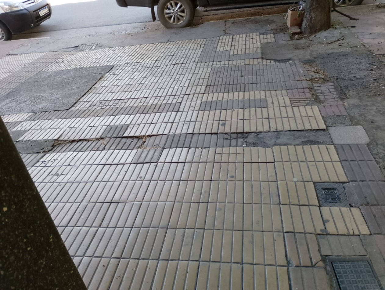 PROPIEDAD CON DESTINO COMERCIAL Y RESIDENCIAL EN AV MITRE