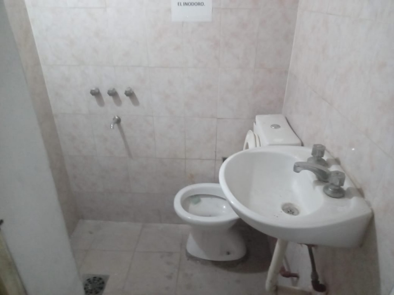 PROPIEDAD CON DESTINO COMERCIAL Y RESIDENCIAL EN AV MITRE