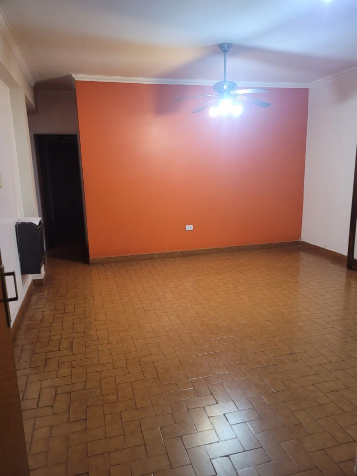 EN VENTA DPTO DE 2 DORMITORIOS + ESTUDIO CON PATIO - LAVALLE 1300