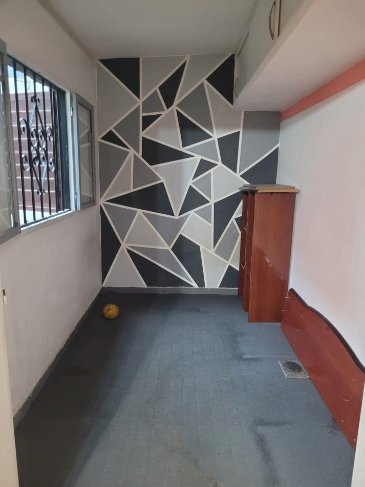 EN VENTA DPTO DE 2 DORMITORIOS + ESTUDIO CON PATIO - LAVALLE 1300