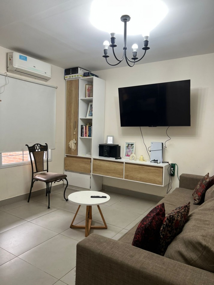 HERMOSA CASA DE 2 DORMITORIOS EN VENTA