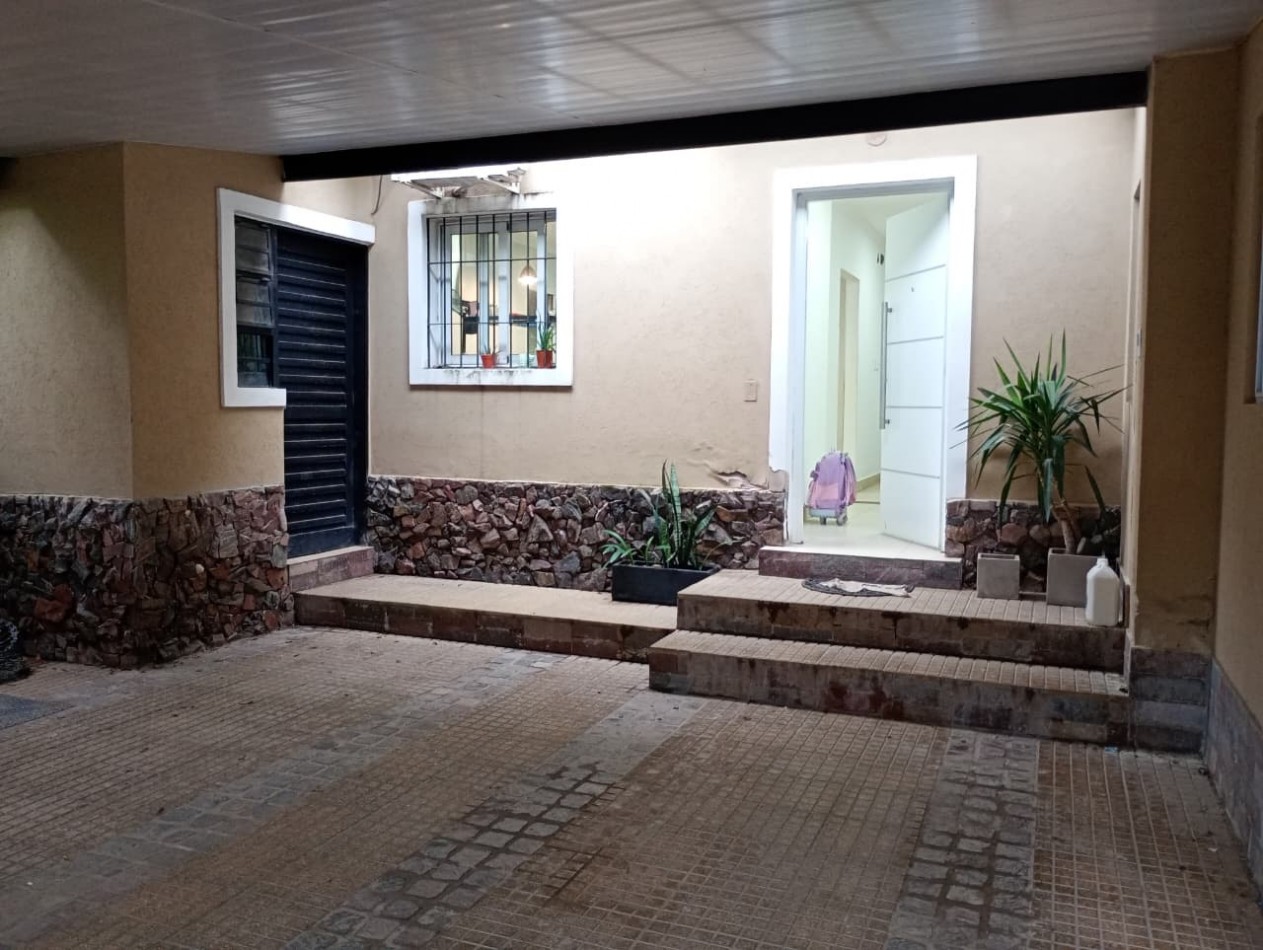 Casa de 3 dormitorios en. Yerba Buena 