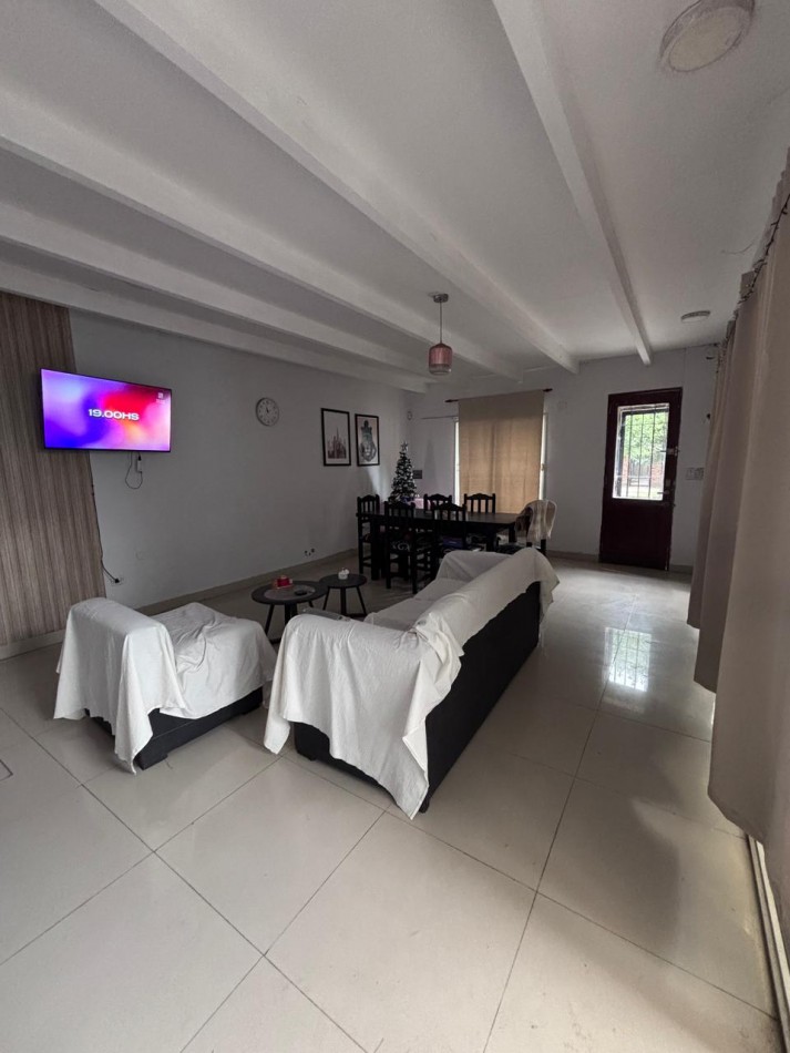 HERMOSA CASA DE 3 DORMITORIOS EN VENTA - LOMAS DE TAFI