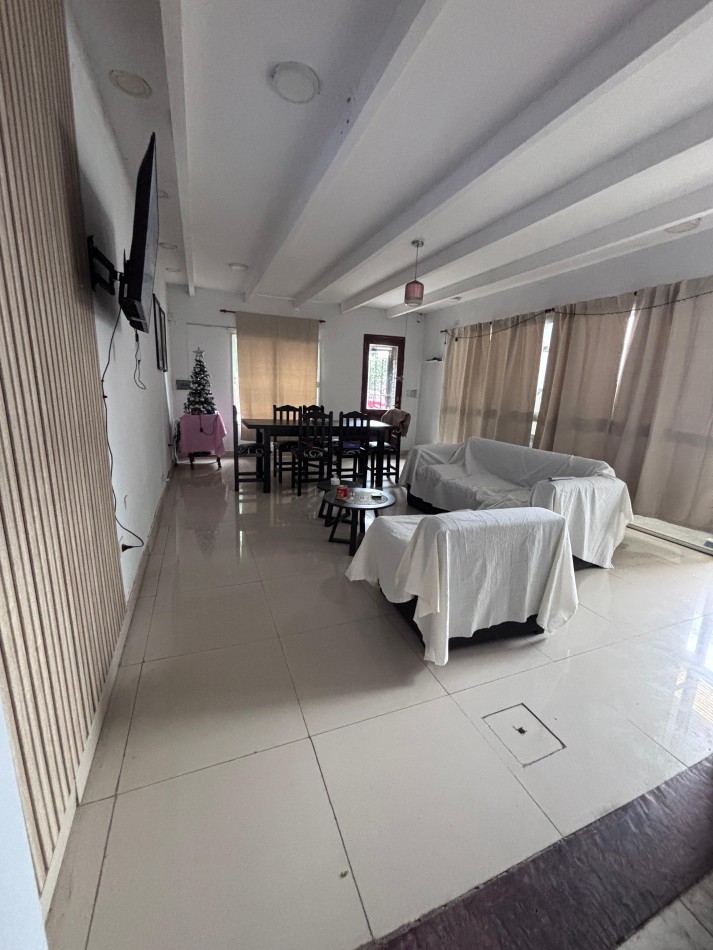 HERMOSA CASA DE 3 DORMITORIOS EN VENTA - LOMAS DE TAFI