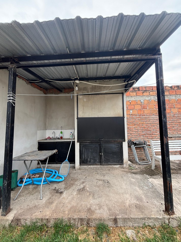 HERMOSA CASA DE 3 DORMITORIOS EN VENTA - LOMAS DE TAFI