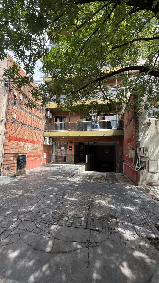 MONOAMBIENTE EN ALQUILER - LAS HERAS AL 400