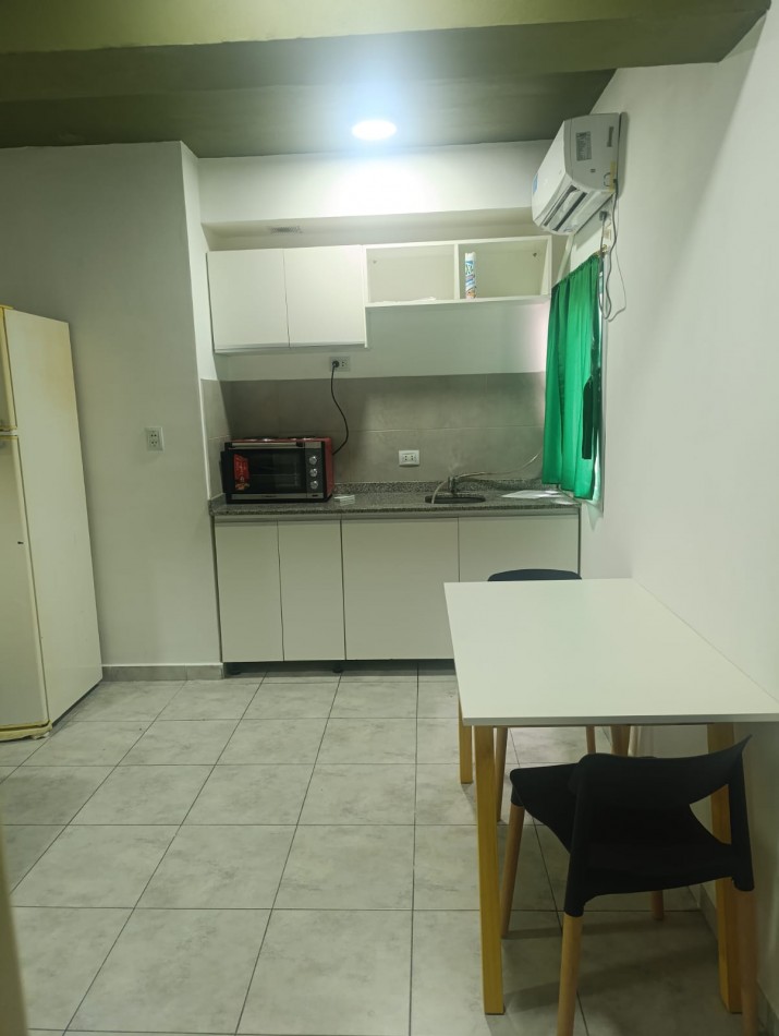 MONOAMBIENTE EN ALQUILER - AYACUCHO 965