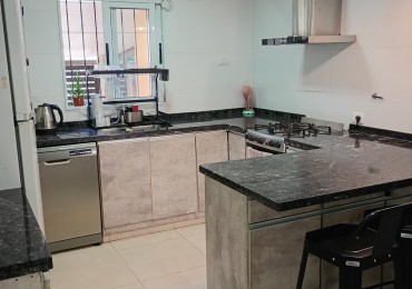 Casa de 3 dormitorios en. Yerba Buena 