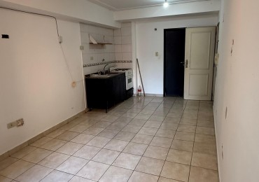 MONOAMBIENTE EN ALQUILER - LAS HERAS AL 400