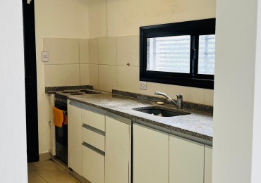 CASA DE 3 DORMITORIOS EN YERBA BUENA