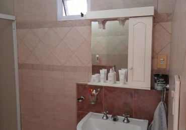 En venta hermosa propiedad de 4 habitaciones - Prospero Mena 812