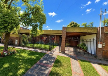 Venta Hermosa Casa 3 Dormitorios B Centenario Juramento 1000