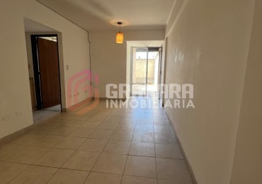 Alquiler departamento de 1 dormitorio con patio en Mate de Luna 1465